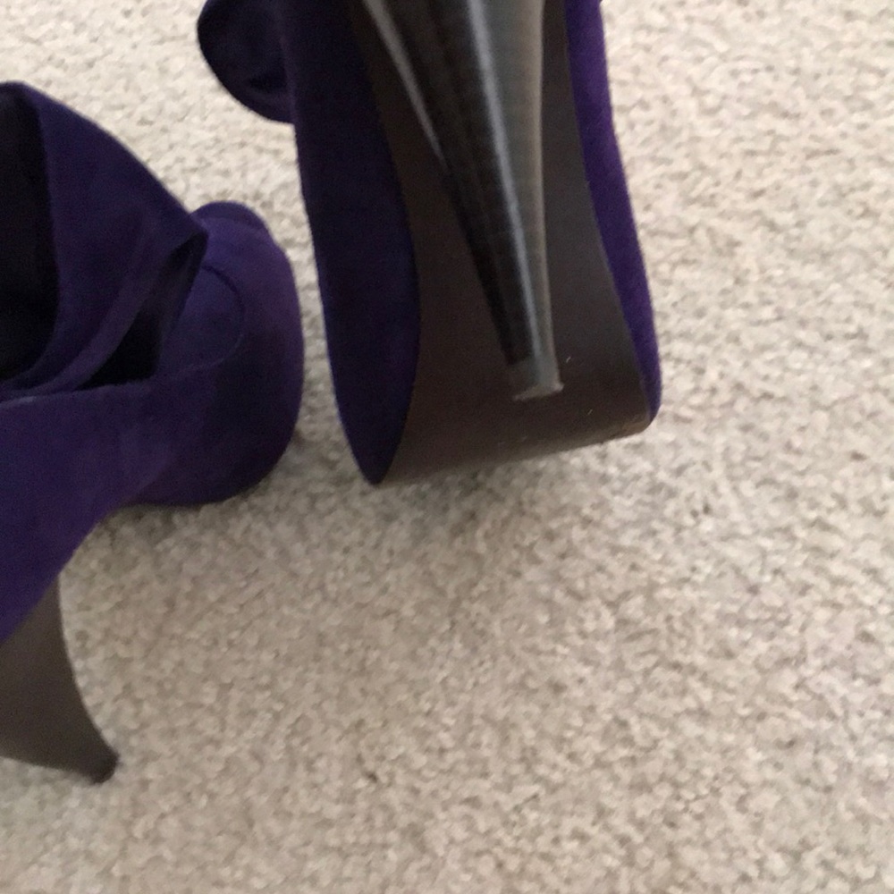 Shoes - Picture 4 of 4